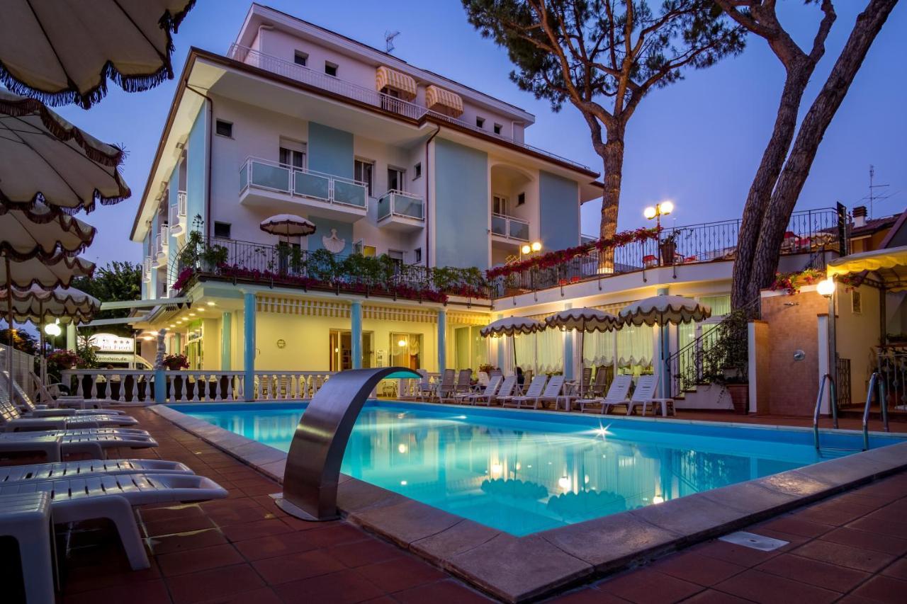 Hotel Villa Dei Fiori - Sul Mare Con Piscina Viserbella di Rimini エクステリア 写真