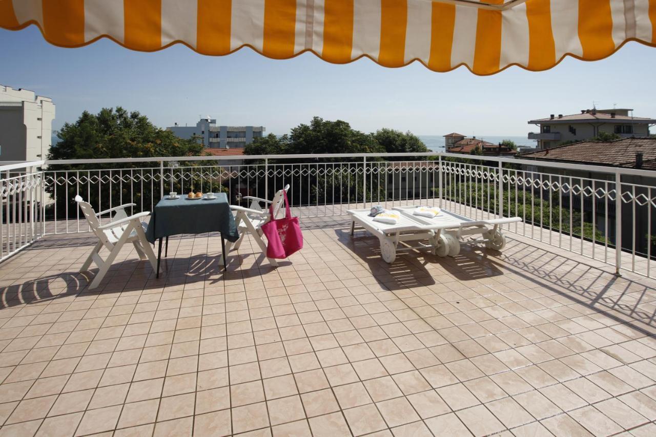 Hotel Villa Dei Fiori - Sul Mare Con Piscina Viserbella di Rimini エクステリア 写真