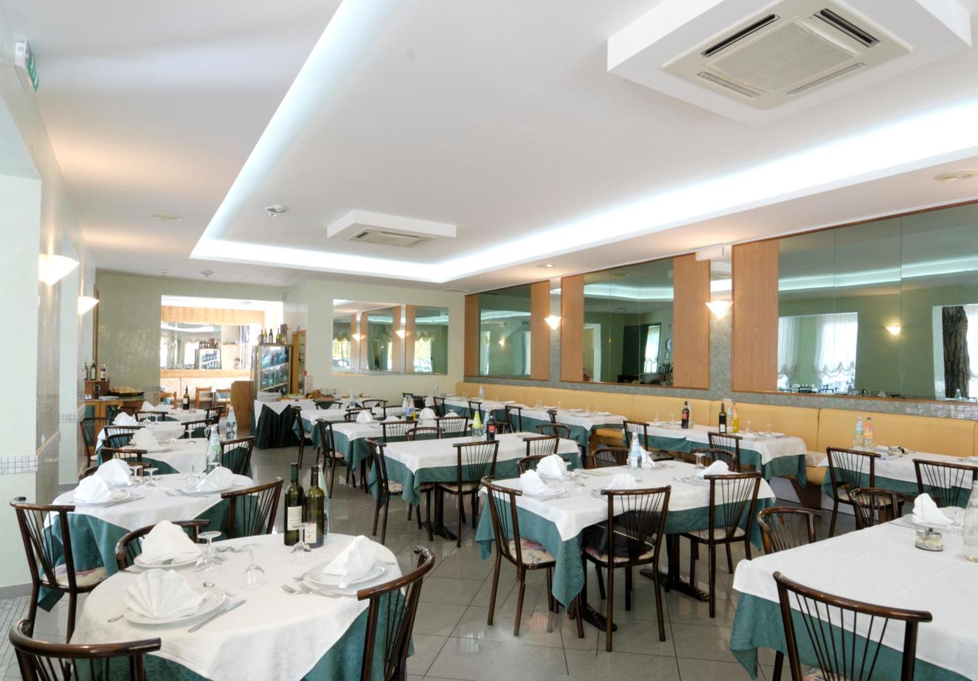 Hotel Villa Dei Fiori - Sul Mare Con Piscina Viserbella di Rimini エクステリア 写真